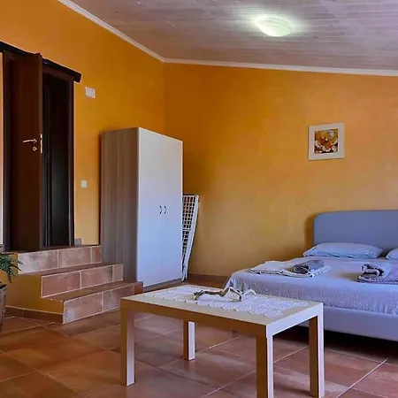 Apartment Vista Mare In Centro Storico Scalea